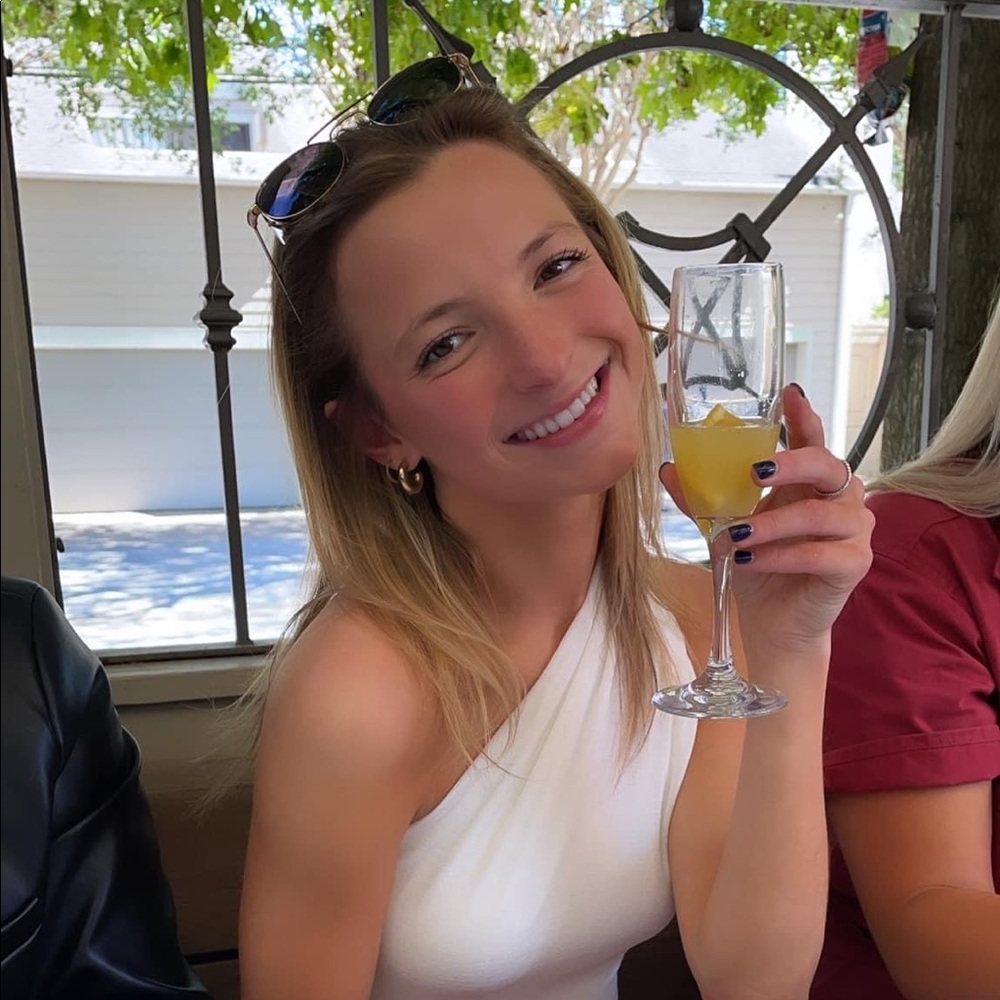 Meet your Posher, Lizzie